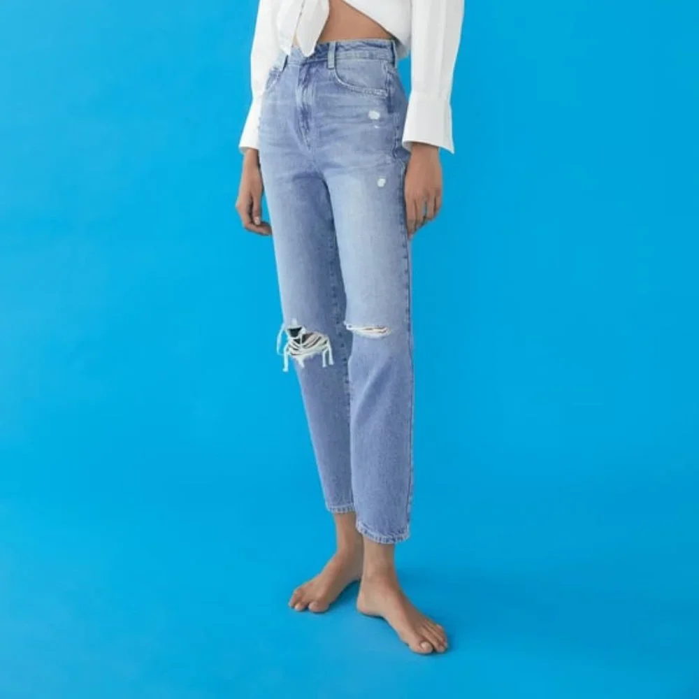 Zara RIPPED MOM FIT JEANS Z1975 - Picture 1 of 5
